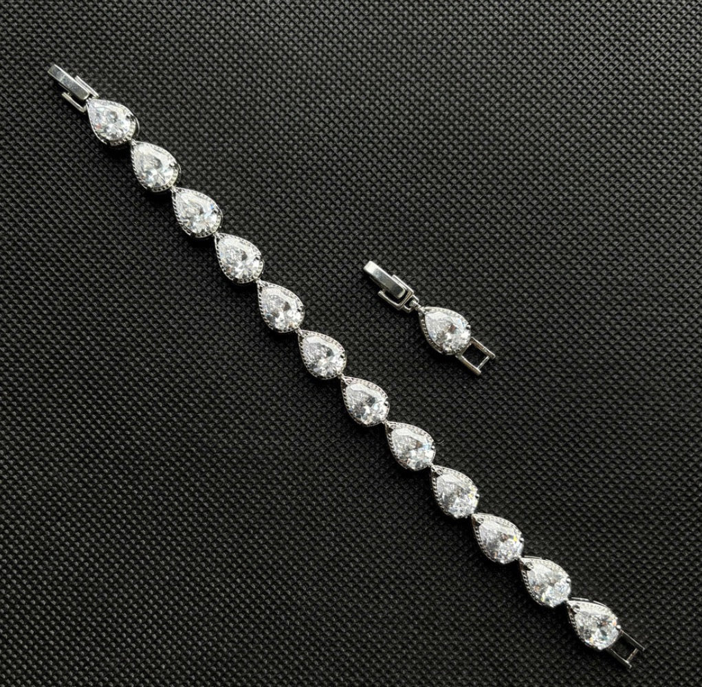 Raindrop Bracelet (Silver)