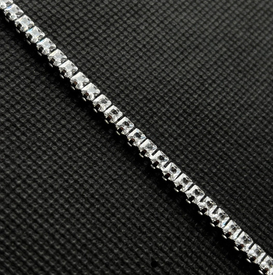 Tiny Square Bracelet (Silver)